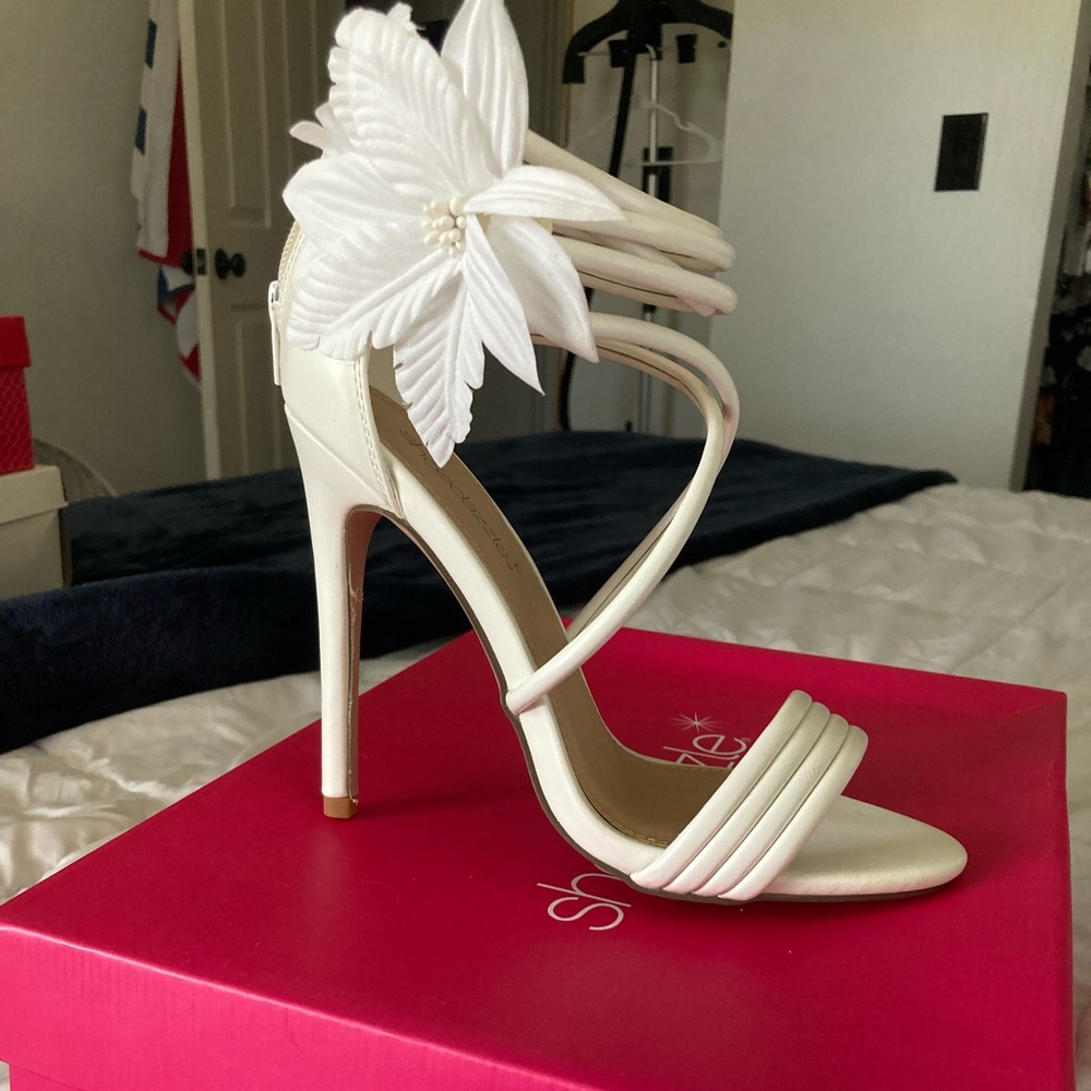 Shoe Dazzle White Stiletto Heels with Ankle Strap